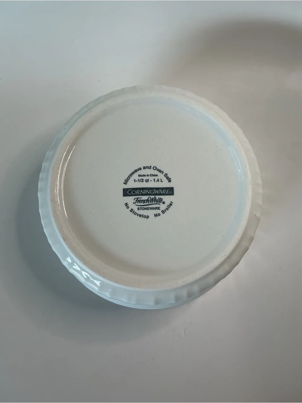 CorningWare French White 1.5 Qt Round Covered Casserole Dish with Glass Lid